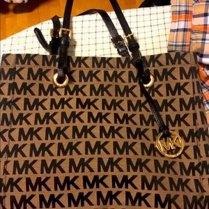 Large Michael Kors Tote purse.